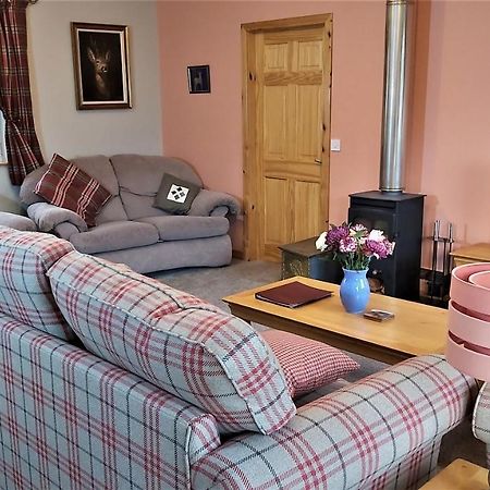 Roe Deer Cottage Beauly Exterior photo