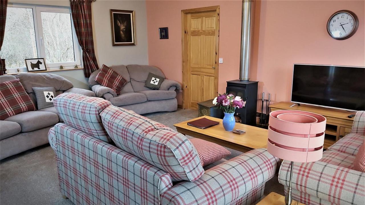 Roe Deer Cottage Beauly Exterior photo