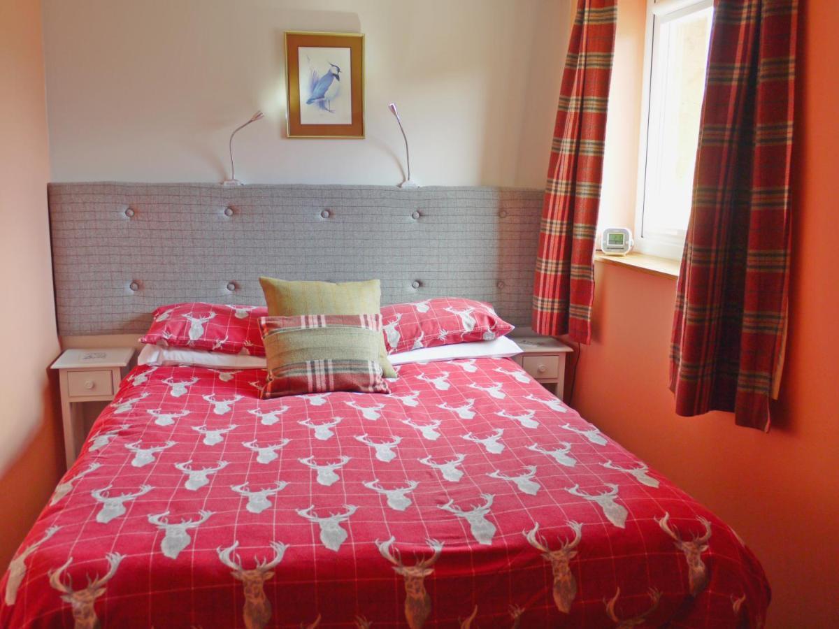 Roe Deer Cottage Beauly Exterior photo